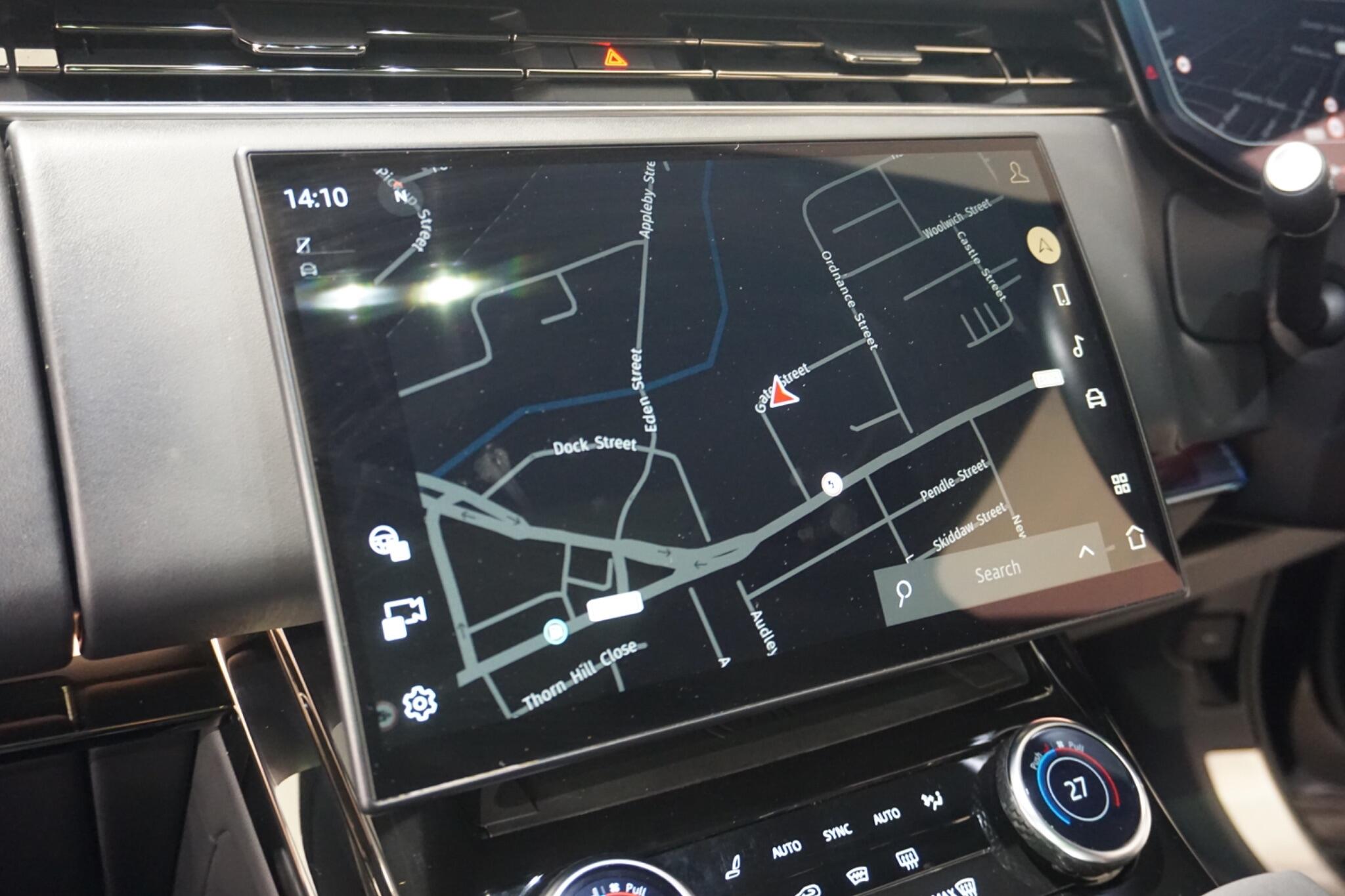 Land Rover Range Rover Sport 3.0 D300 MHEV Dynamic SE SUV 5dr Diesel Auto 4WD Euro 6 (s/s) (300 ps)